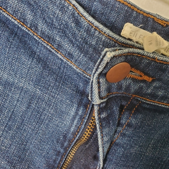 Eileen Fisher Women's Organic Cotton Straight Leg Stretch Denim Ankle Jeans - Picture 3 of 12